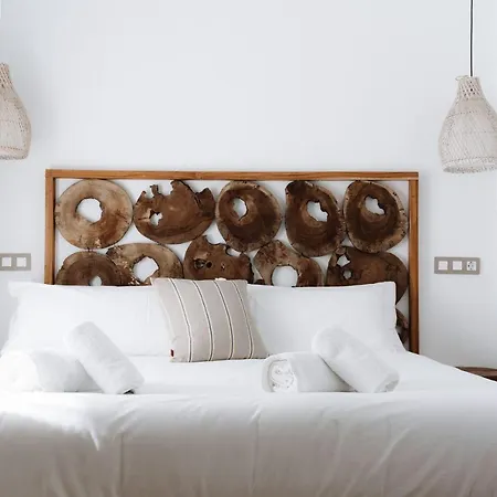 Отель Outsite Ibiza 3*